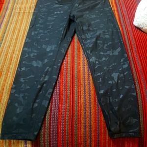 Zyia battleship luxe camo leggings